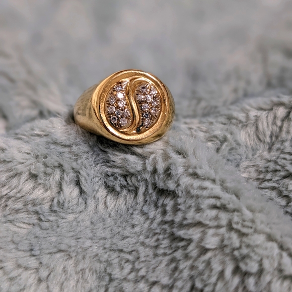 Other - Vintage Men's 14K Gold Ring w/ Pave Diamonds Ying&Yang Design